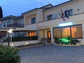 Hotel Santa Lucia Cascina Exterior photo